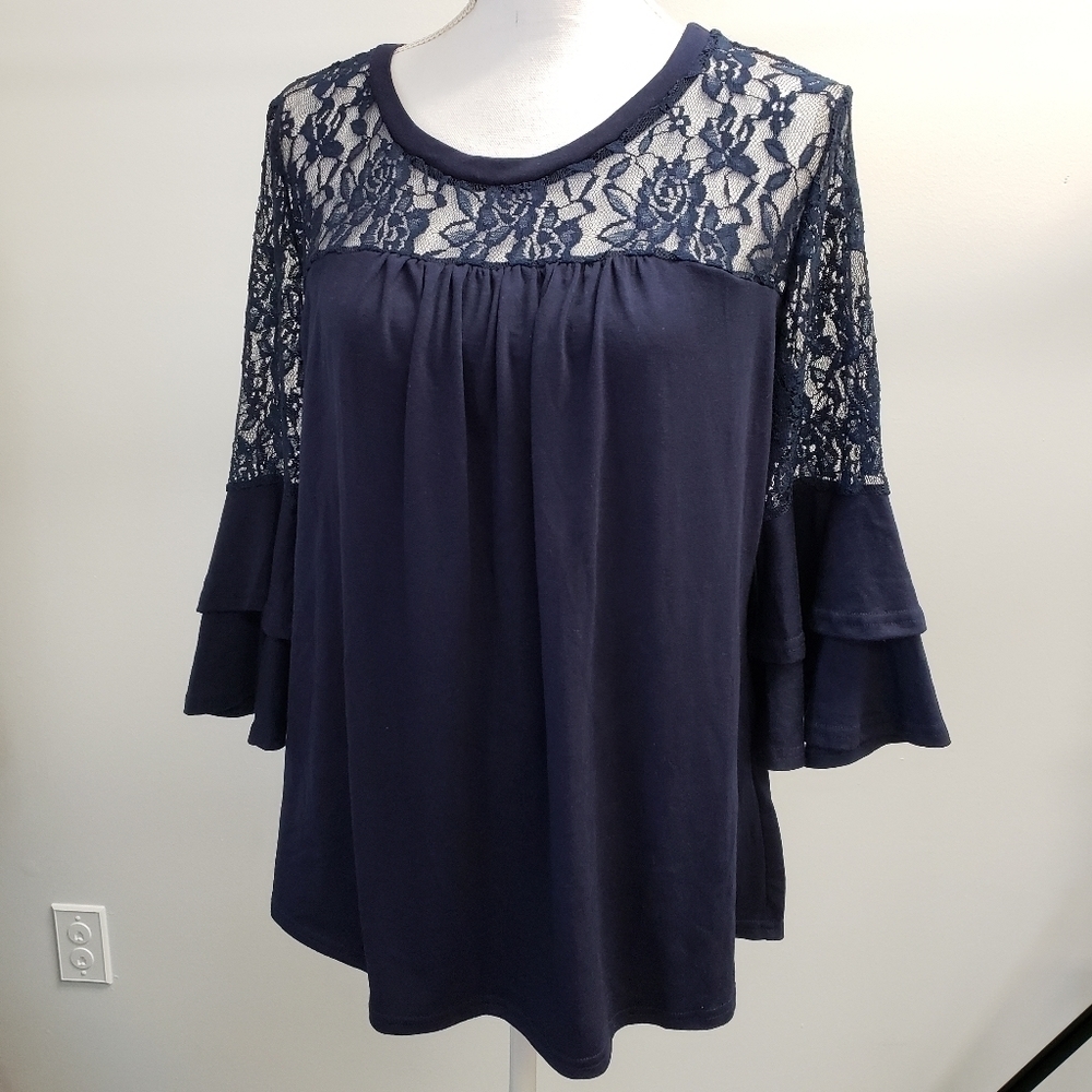 Miselon Womens Bell Sleeves Lace Detail Top Size Medium